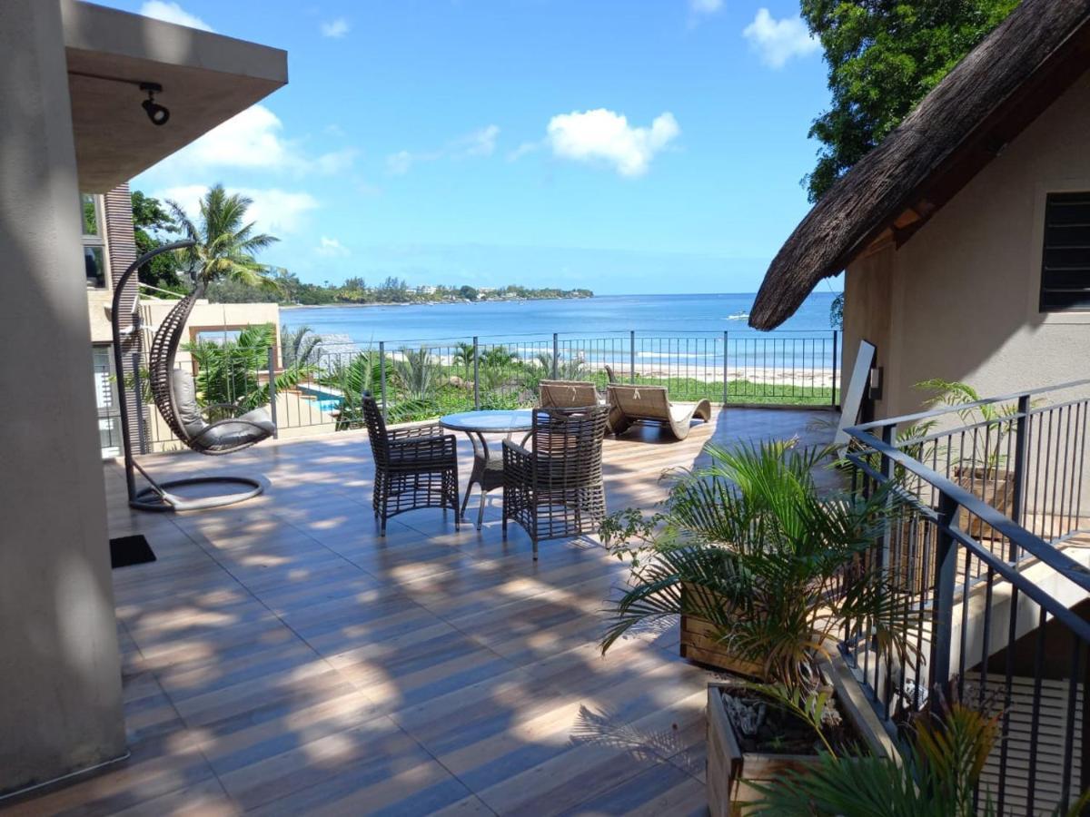 Beachfront Villa By M&H Тамарин Экстерьер фото